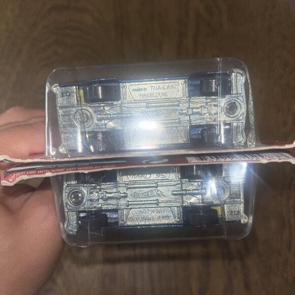 New Lot Of 2 Hot Wheels 2011 Hot Ones '56 Chevrolet - Metallic Blue with Flames - Picture 4 of 7